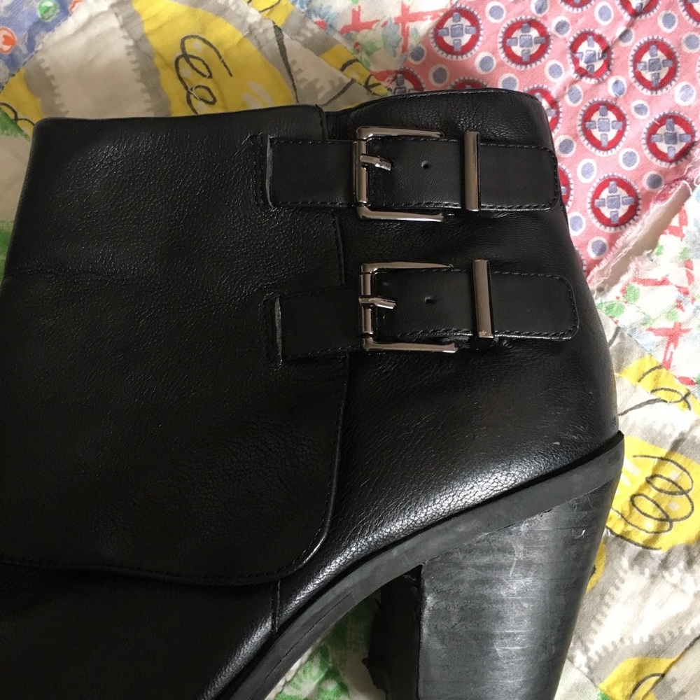 Jessica Simpson Booties! - Picture 2 of 3
